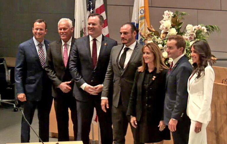 New City Council Members Sworn In New Mayor And Mayor Pro Tem Take