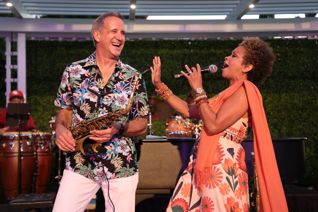 Hopes 3 eric marienthal and niki harris on stage